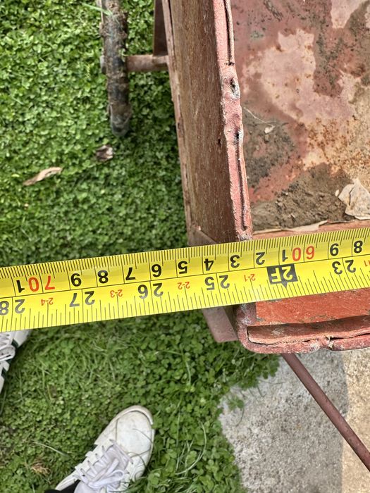 Carut din fier pentru curte