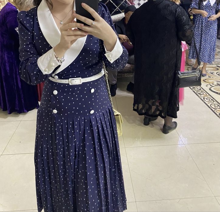 Платье миди длина