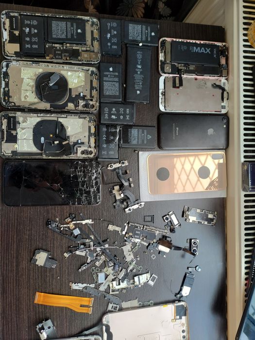Iphone pentru piese