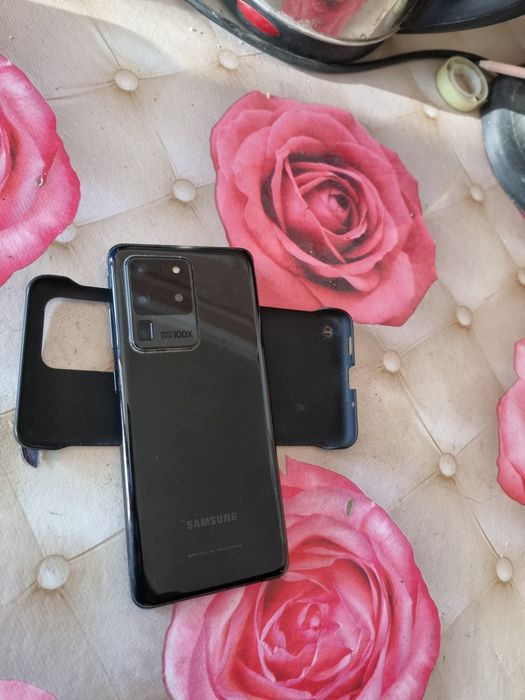 Samsung s20 ultra ideal holatda