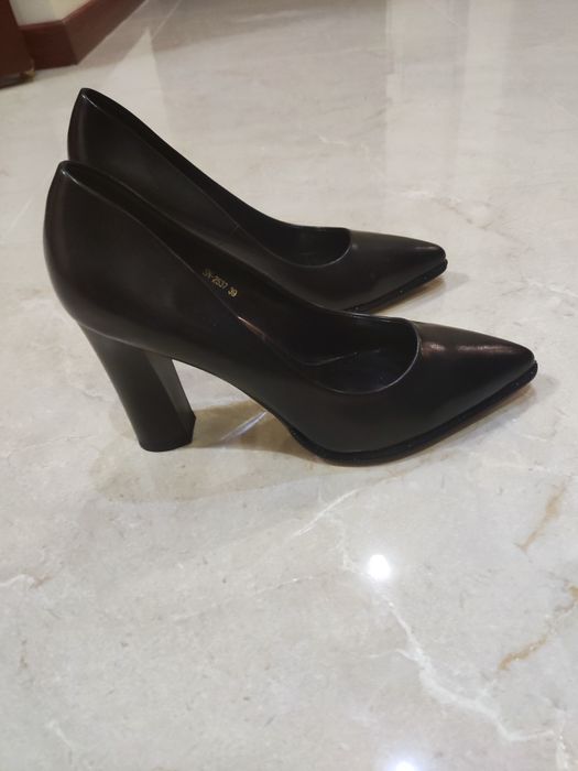Туфли женские черные,