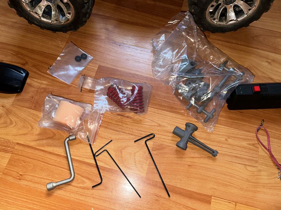 Traxxas Revo 3.3 de vanzare