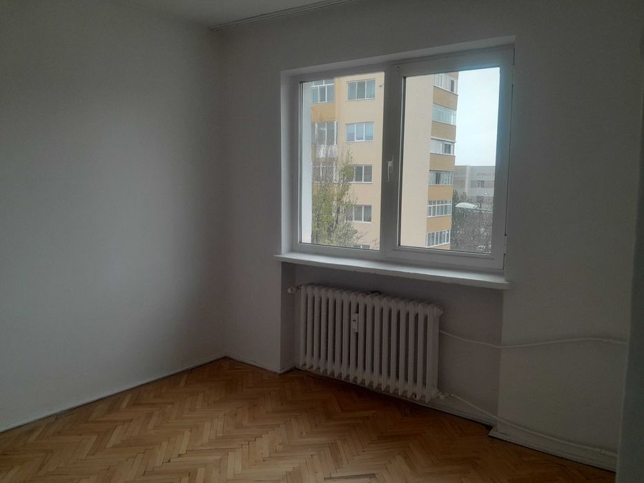 Inchiriez apartament 3camere,nemobilat,Valea Rosie,zona Sp Militar