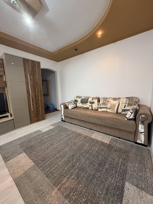 Inchiriez apartament