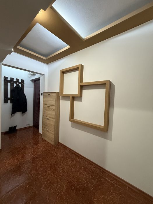 Inchiriez apartament