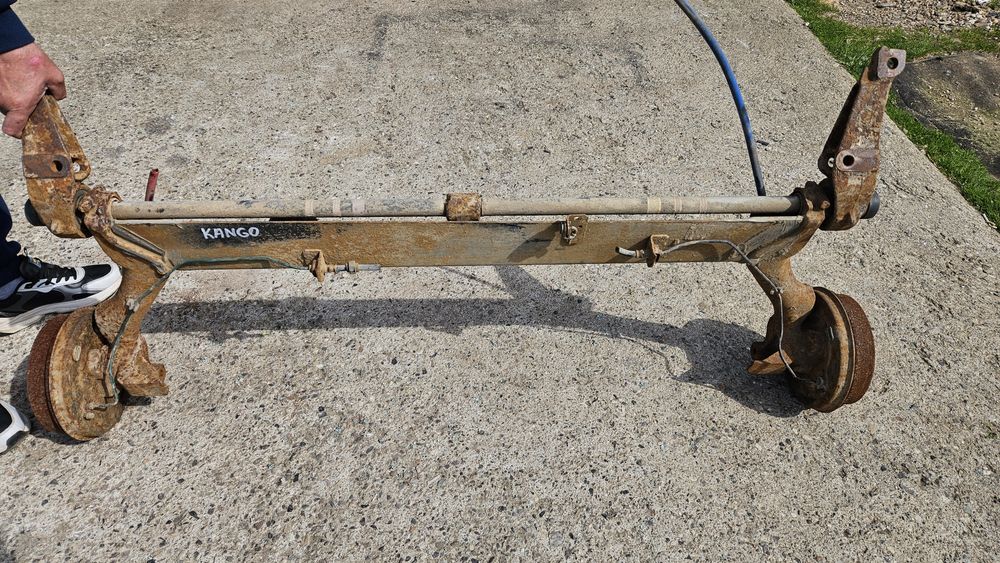 Заден мост(торсион)за Рено Канго 1997-2007г.