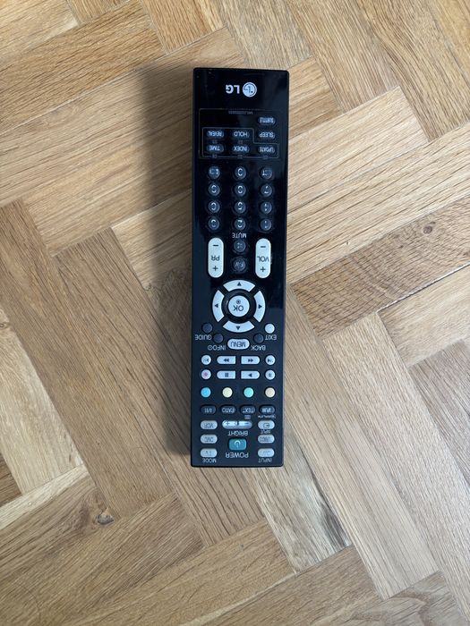 Televizor LG 37LF75 Full HD, Diagonala 37'