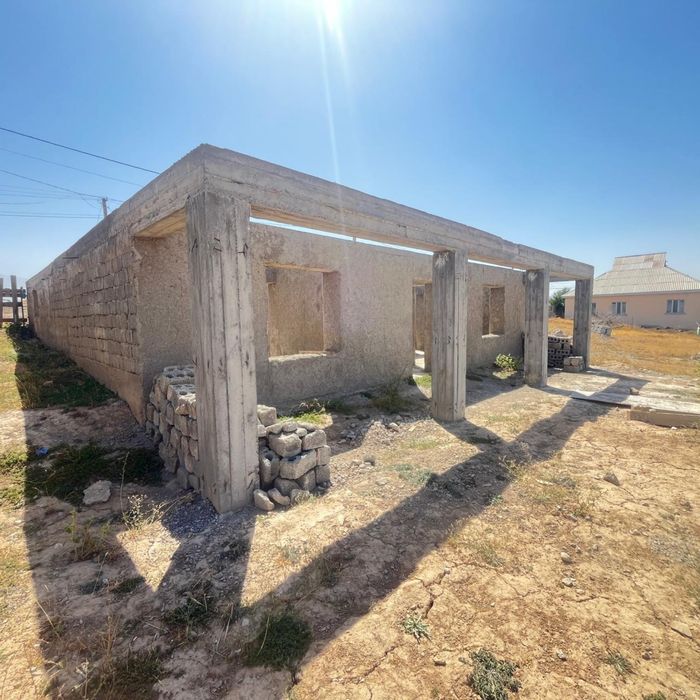 Участок с фундаментом