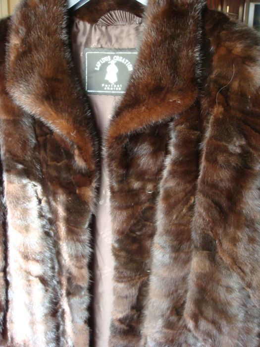 Haina blana naturala nurca + bizon , LAPIDUS Creation