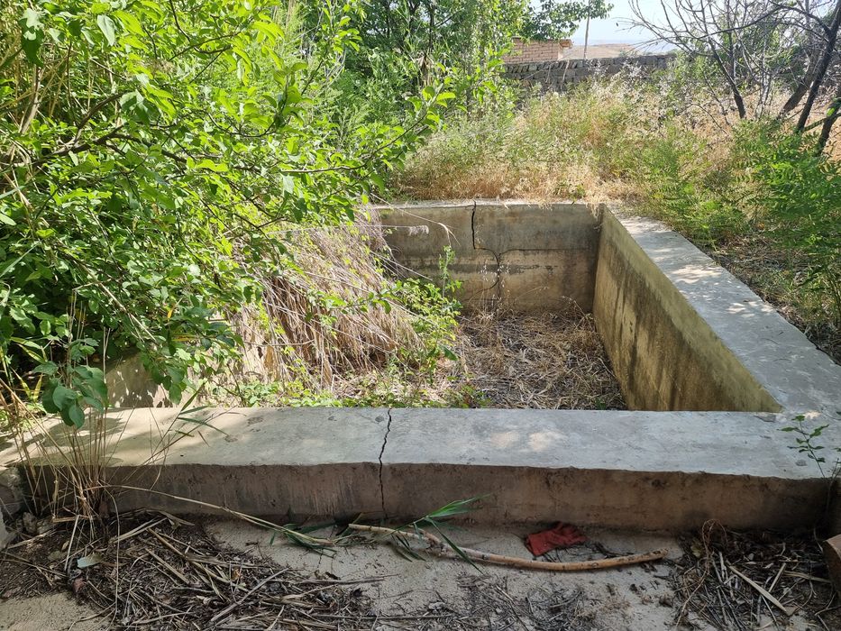 Uy sotiladi 25 000$. Ikkilamchi variatigaham bo'ladi