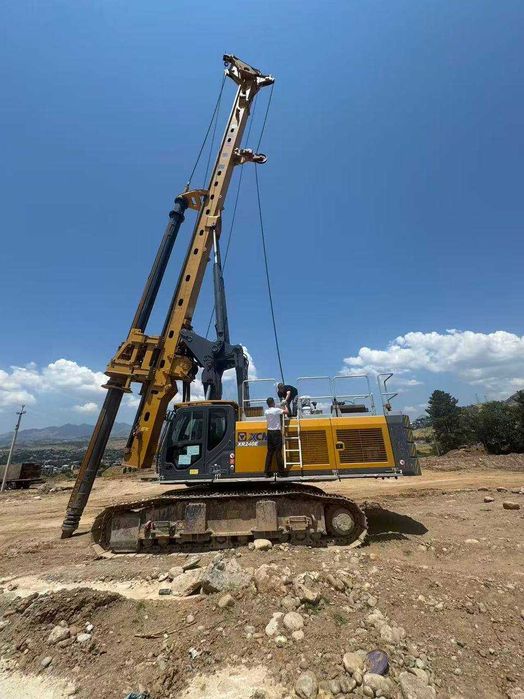 Burovoy texnika Буровая техника/машина XCMG240E