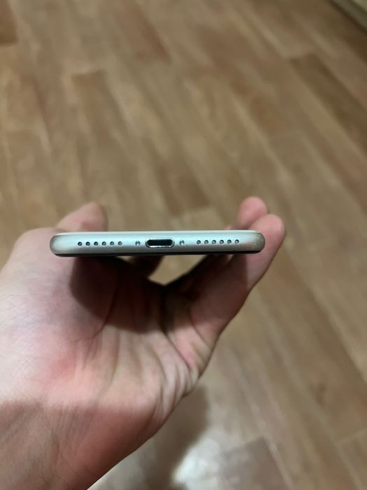 Айфон SE 2020,64ГБ