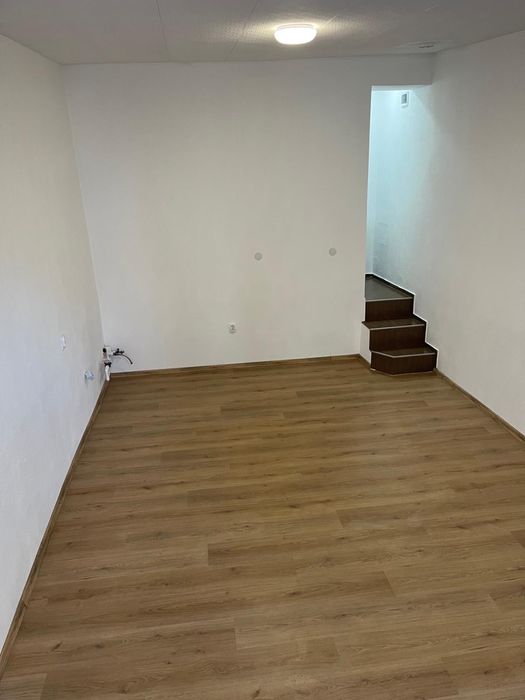 Гараж подходящ за живеене или бизнес