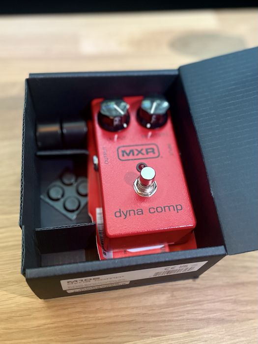 Vând pedală MXR Dyna Comp M102