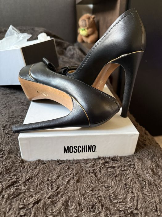 Елегантни Обувки Moschino