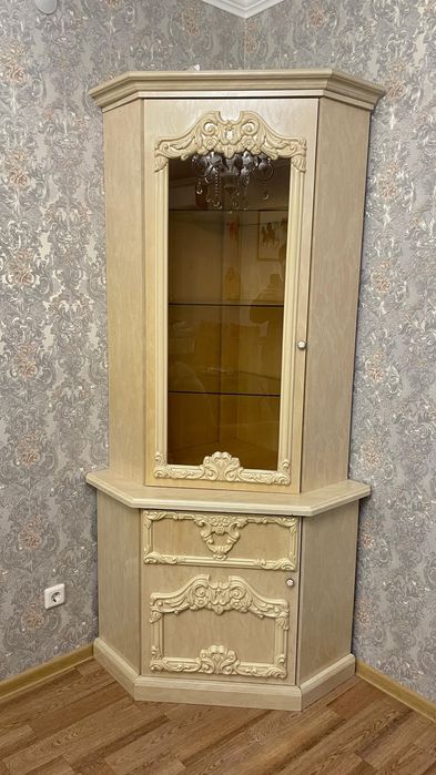 Срочно продам гостиную