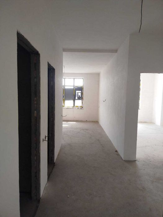 Продается просторная 3 комнтная кв-ра, коробка, ор. Бк