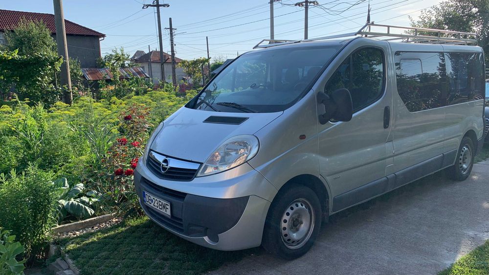 Opel Vivaro 2.0 CDTI 114 CP | 2011 | 8+1 Locuri | Autoturism | Model Lung | Renault Trafic | Nissan Primastar