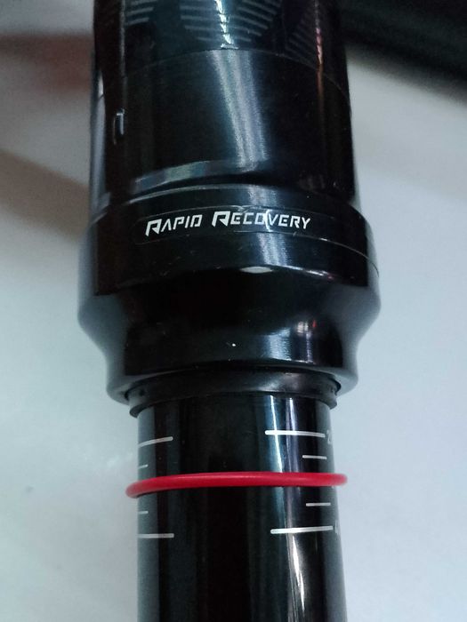Vând shock rockshox Super deluxe Air 230x60