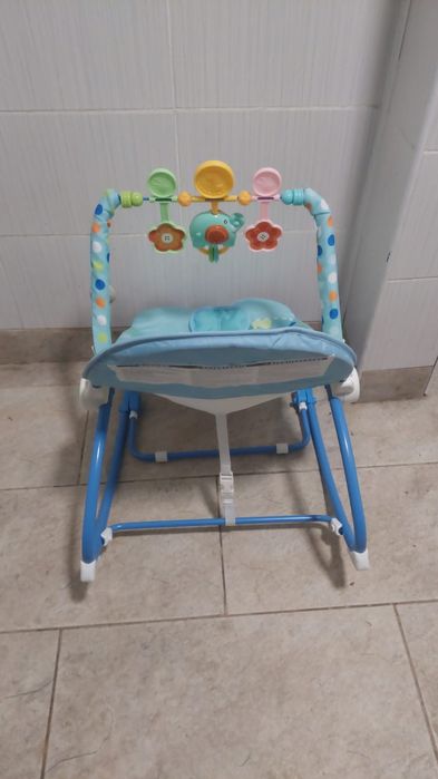 Legăn pentru bebeluși