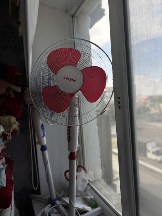 XBOX ONE S и Проектор и Вентелятор