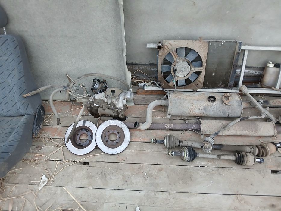 Ваз 2114 ке запчасттар бар.