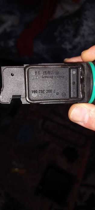 Датчик ДМРВ на Ваз 2115. Оригинал Bosch 218 116 Б/У