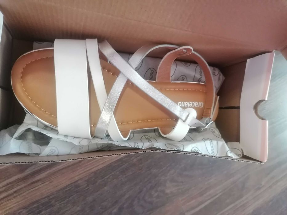 Сандали 36 номер. Нови!