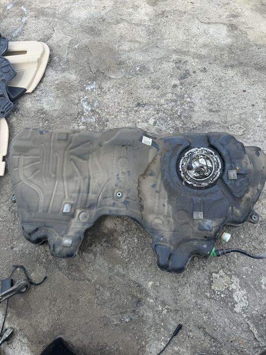 Резервоар бмв ф01 ф02 740и 750и 750их bmw f01 f02 740i 750i помпа