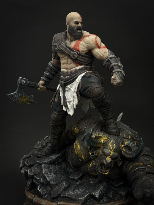 Statueta Kratos vs. Brenna Dauði – God of War 24 cm
