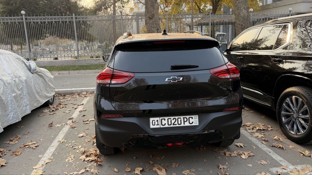 Машина Tracker 2 в отличном состоянии