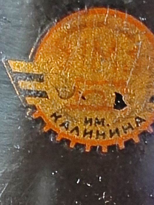 Продам ножную швейную машинку