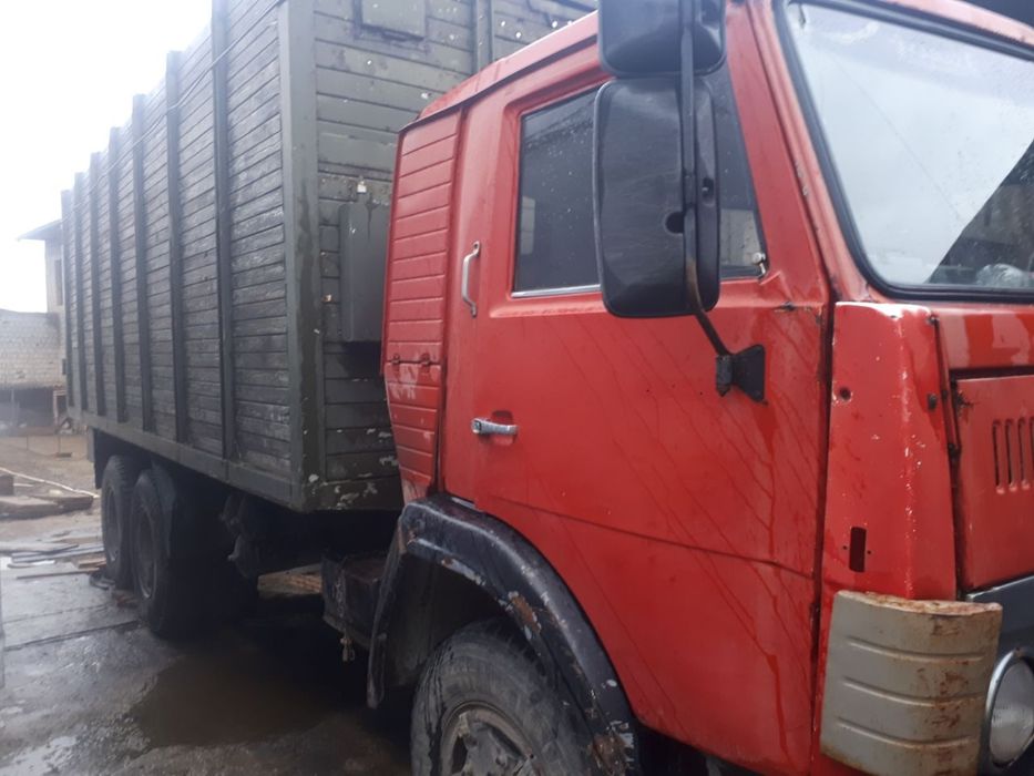 Бортовой 10 тоннали Камаз сотилади