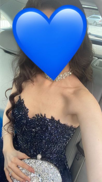 Тъмно синя бална рокля с корсет