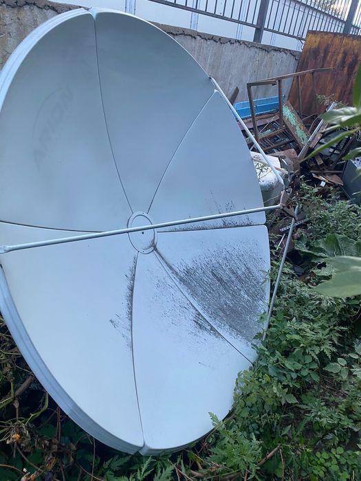 Антенна спутниковая