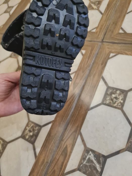 Продам детские валенки