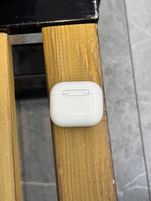 Продам оригинал Airpods 3