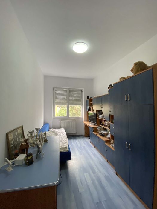 Apartament cu 3 camere de vanzare