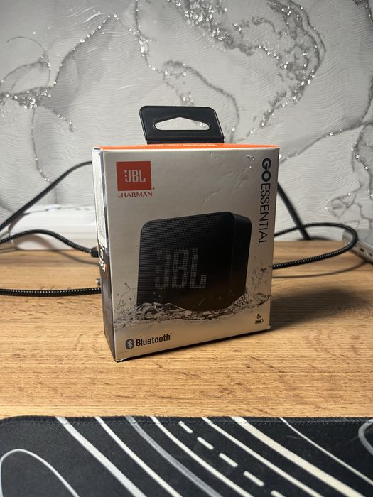 JBL GO Essential колонка