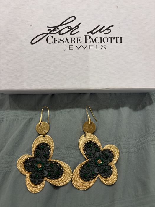 Бижута на Cesare Paciotti 4us