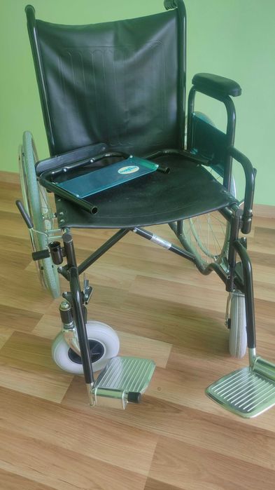 Инвалиден стол нов