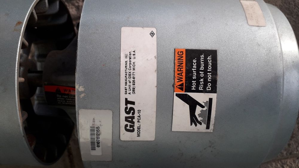 Продам поршневой воздушный компрессор Gast PCA-10