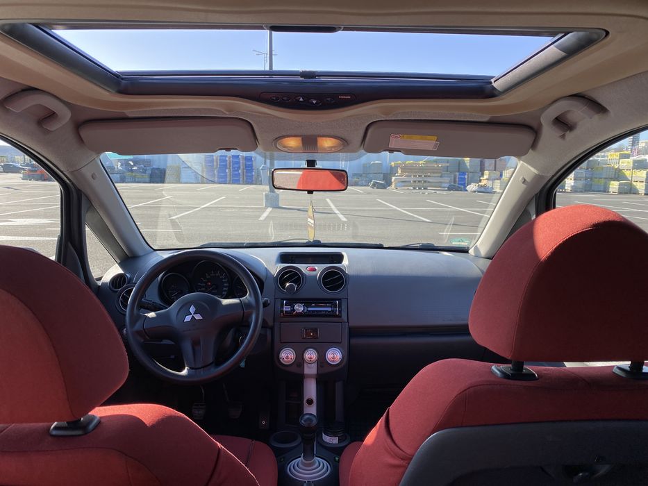 Vând Mitsubishi Colt