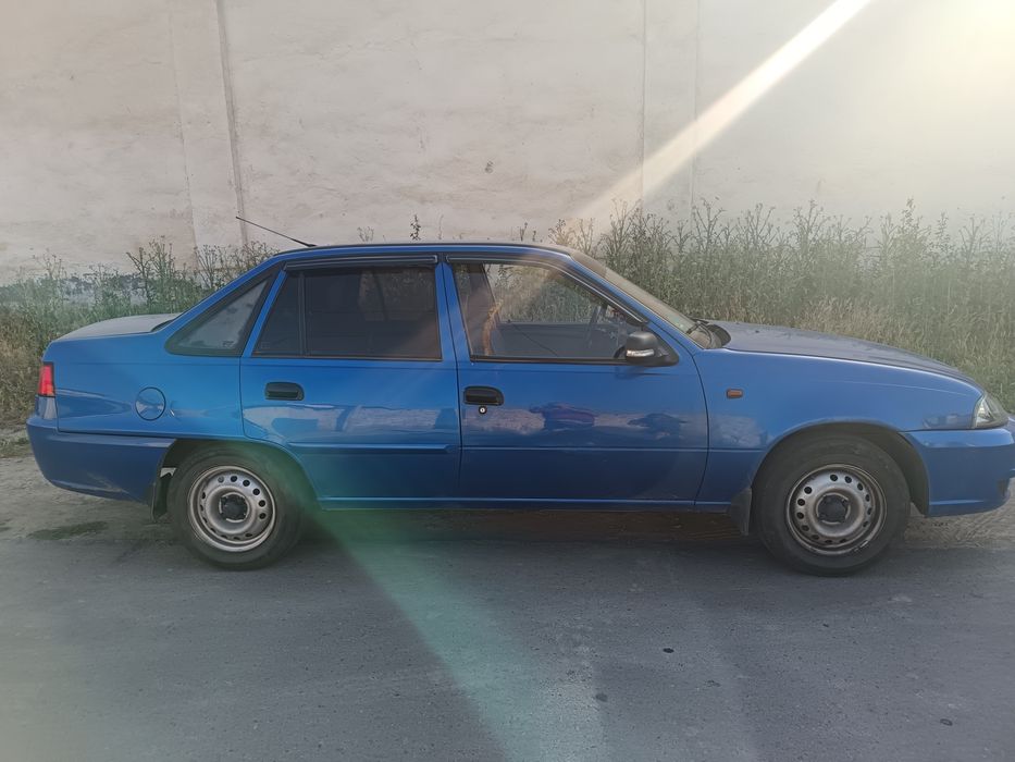 Продаю свою нексия2