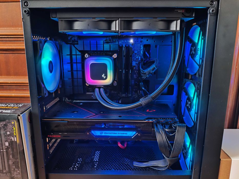 Gaming PC с Intel i5-13600KF/ 32GB DDR5/ RX 6800 XT 16GB/ 500GB/ 750W