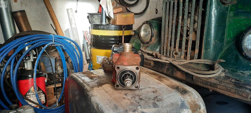 Хидравлична помпа и хидравличен цилиндър за Miller kipet