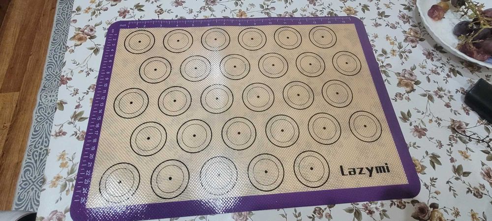 Planșă din silicon pentru copt Macarons