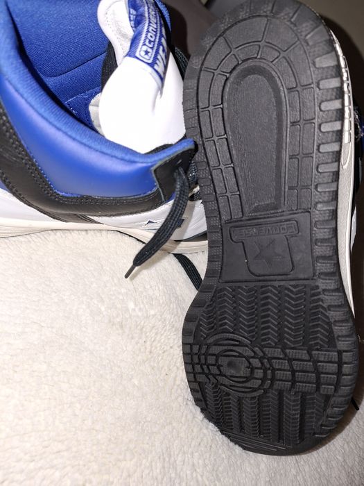 Adidași. Converse weapon