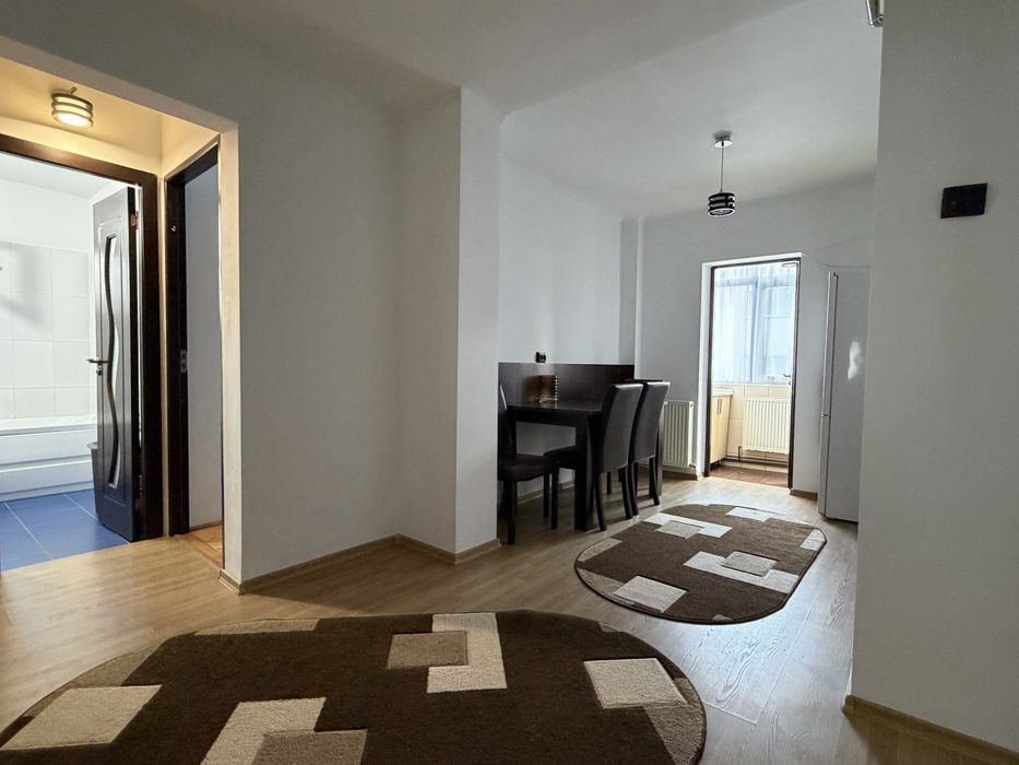 Inchiriez apartament Rm Valcea