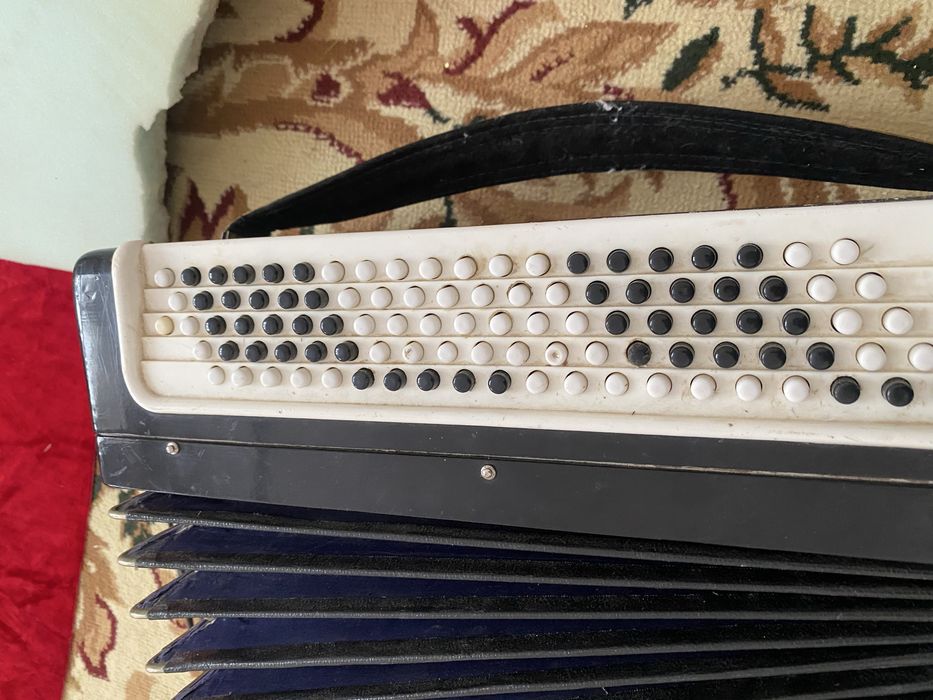 Гармошка ЭТЮД сотилади